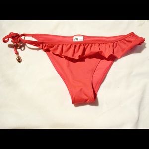🍍 H&M hot pink ruffle bikini bottoms w/ pineapple